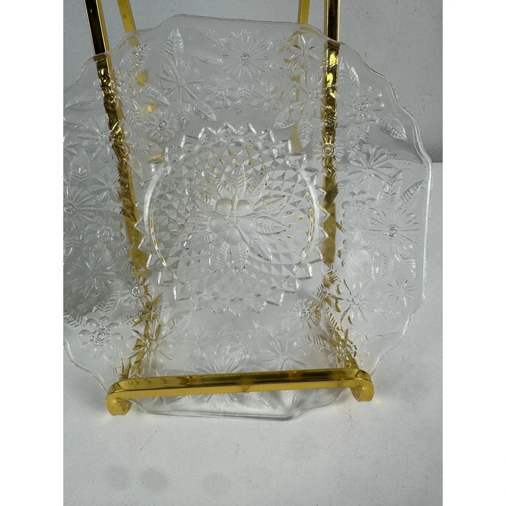 Vintage‎ Clear Pressed Glass Floral Starburst Scalloped 6 Inch Plates Set of 4